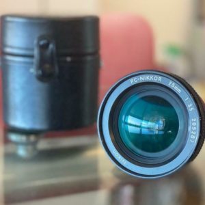 Alternative view of Nikon 28mm f/3.5 AiS PC-NIKKOR occasion