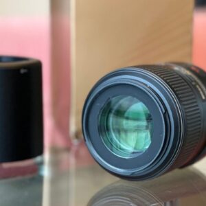 Alternative view of Nikon 105mm f/2.8G AF-S VR micro occasion