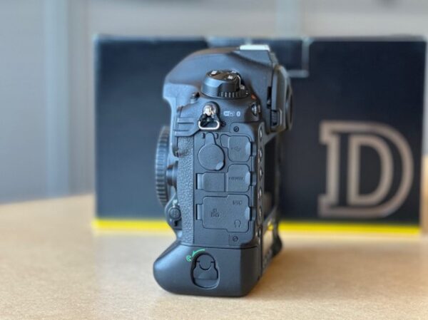 Nikon D6 body occasion (BTW artikel) - Afbeelding 6