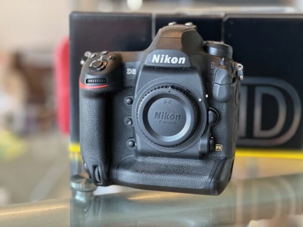 Tweedehands Nikon D6