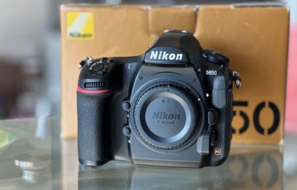 Tweedehands Nikon D850