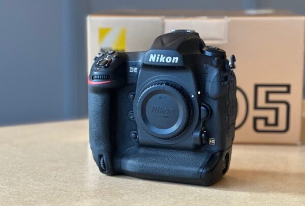 Nikon D5 Body XQD versie - Private Fotografie