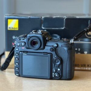 Alternative view of Nikon D500 Body occasion
