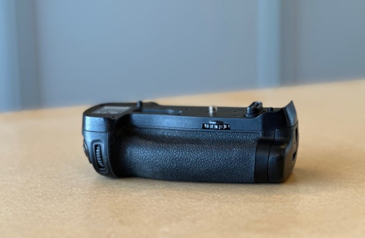 Nikon MB-D18 verticale grip - Afbeelding 2
