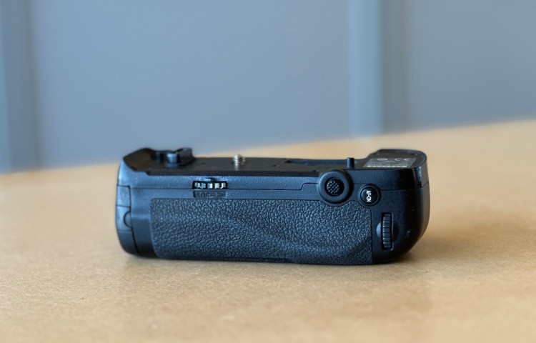 Nikon MB-D18 verticale grip