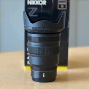 Alternative view of Nikon Z 24-70mm f/2.8S occasion (BTW artikel)