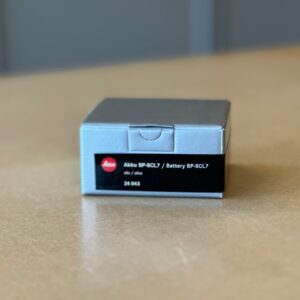 LEICA BP-SCL7 24043 Akku SAFARI OLIVE M11-P