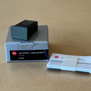 Alternative view of LEICA BP-SCL7 24043 Akku SAFARI OLIVE M11-P