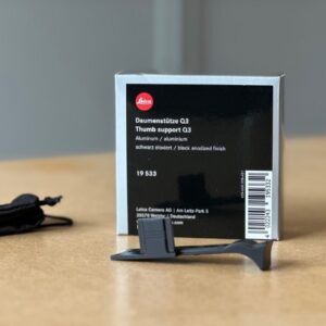 Alternative view of Leica Thumb Support 19533 voor Q3