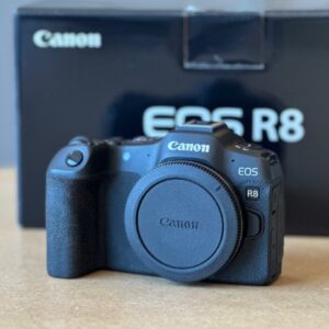 CANON EOS R8 body
