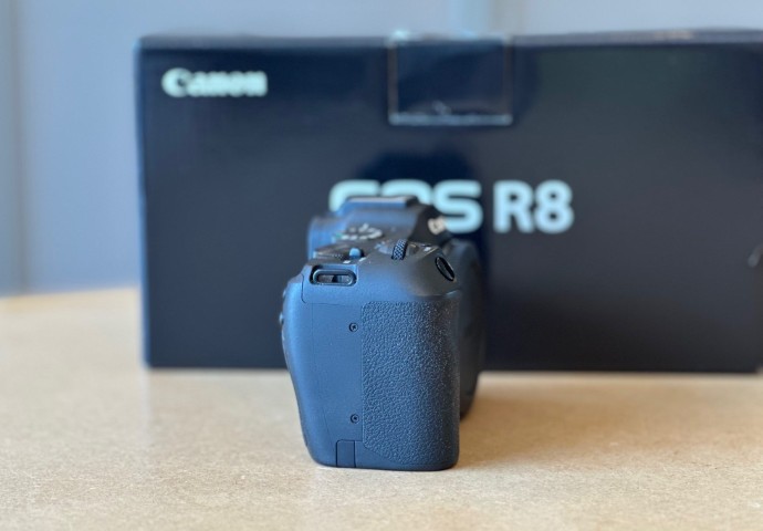 CANON EOS R8 body - Afbeelding 5