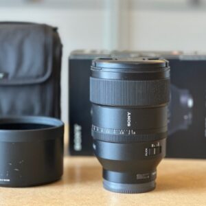 Alternative view of Sony FE 135mm f/1.8 GM