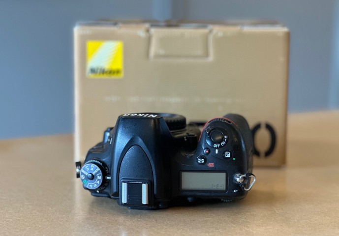 Gebruikte Nikon D750 body bovenkant knoppen en display