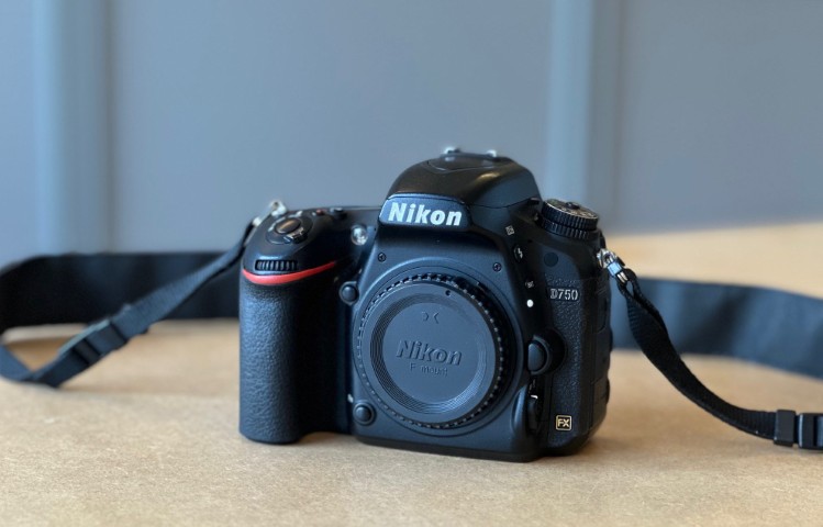 Nikon D750 body