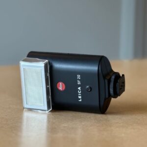 Leica SF 20 (14414) Systeemflitser — Goede staat