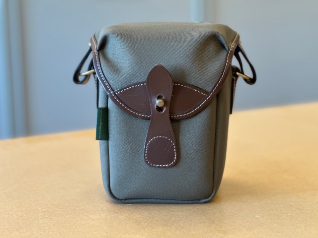 Billingham 72 (Sage FibreNyte / Chocolate Leather)