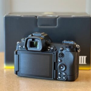 Alternative view of Nikon Z6 III Body