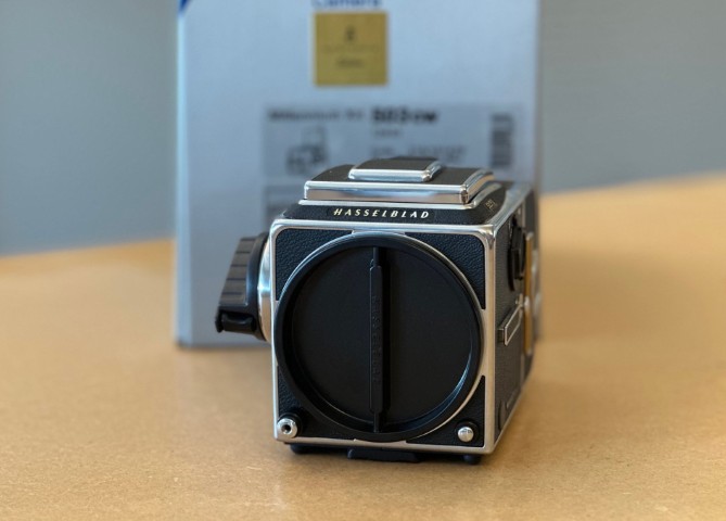 Hasselblad 503CW Millennium Edition + A12 Magazijn (Mint / OVP) - Afbeelding 4