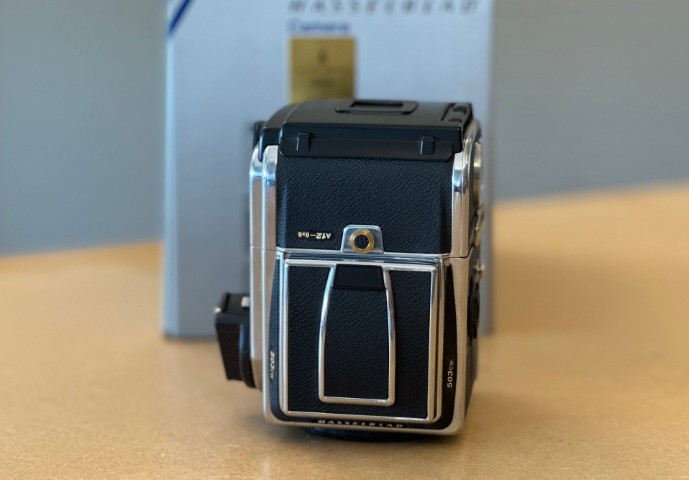 Hasselblad 503CW Millennium Edition + A12 Magazijn (Mint / OVP) - Afbeelding 6