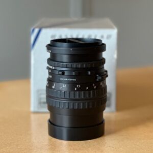 Alternative view of Hasselblad Carl Zeiss Tessar 160mm f/4.8 CB T* Lens (Mint / OVP)