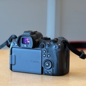 Alternative view of Canon EOS R6 Mark II Body – Occasion